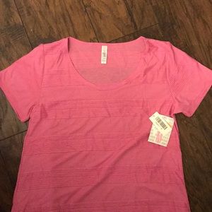LulaRoe Classic T.